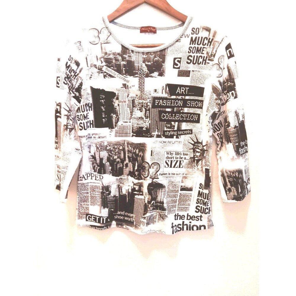 Flower Rizy Graphic Newspaper Print Top M Black White Cityscape Rhinestone